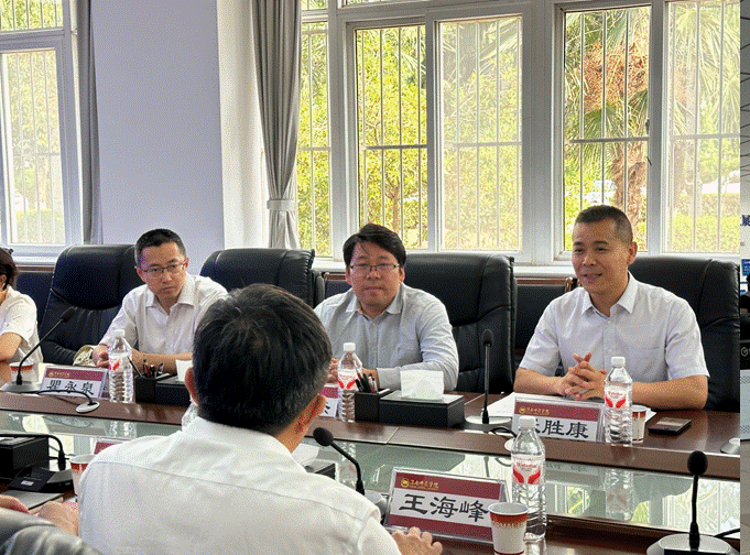 说明: f:\Users\Administrator\Desktop\照片\微信图片_20250527185243.jpg,说明: f:\Users\Administrator\Desktop\照片\微信图片_20250527185323.jpg